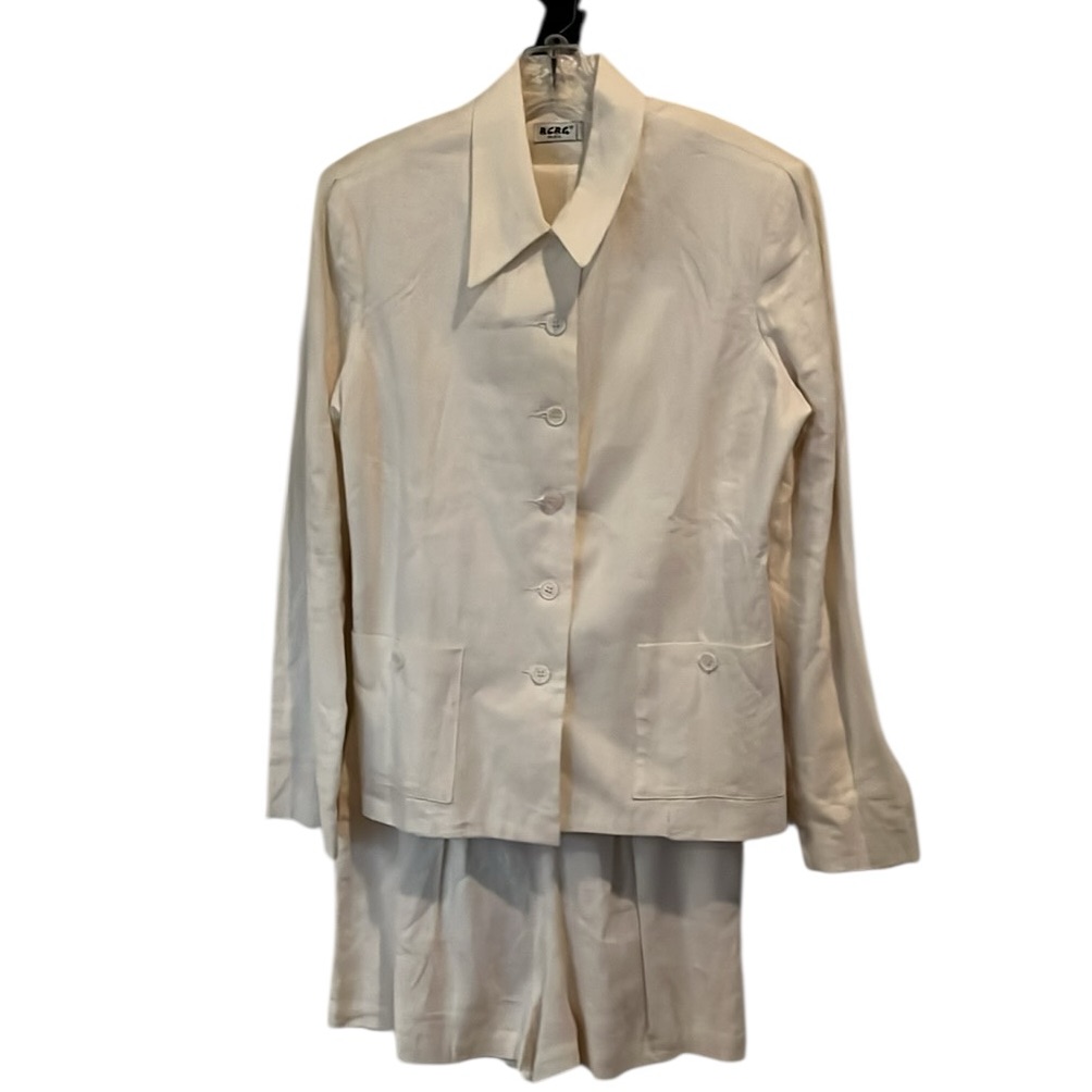 Bcbg Paris Size 8 White Linen Button Front Jacket & Matching Shorts
